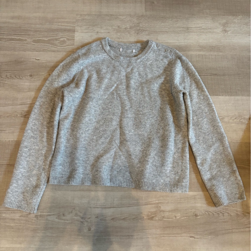 NWOT Gray Sweater